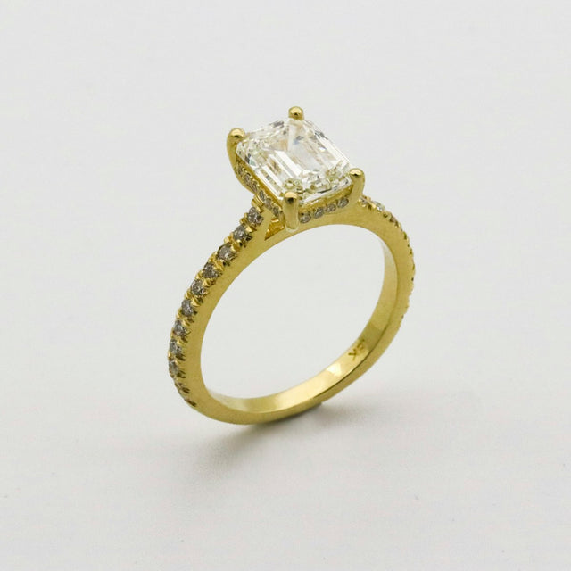 Gyvatės formos papuošalai – simbolika ir stilius