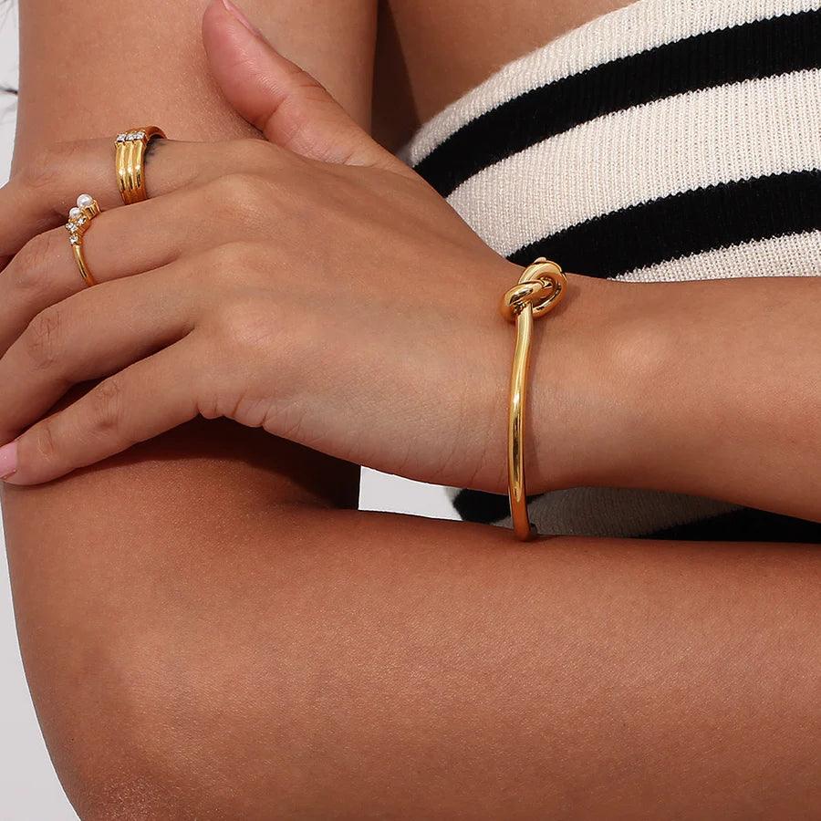 Apyrankė "Knot Bangle" - Emberly
