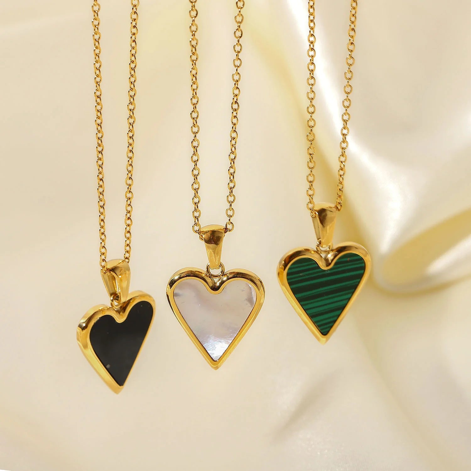 Pakabukas "Love"